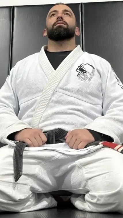 Professor Ricardo de kimono